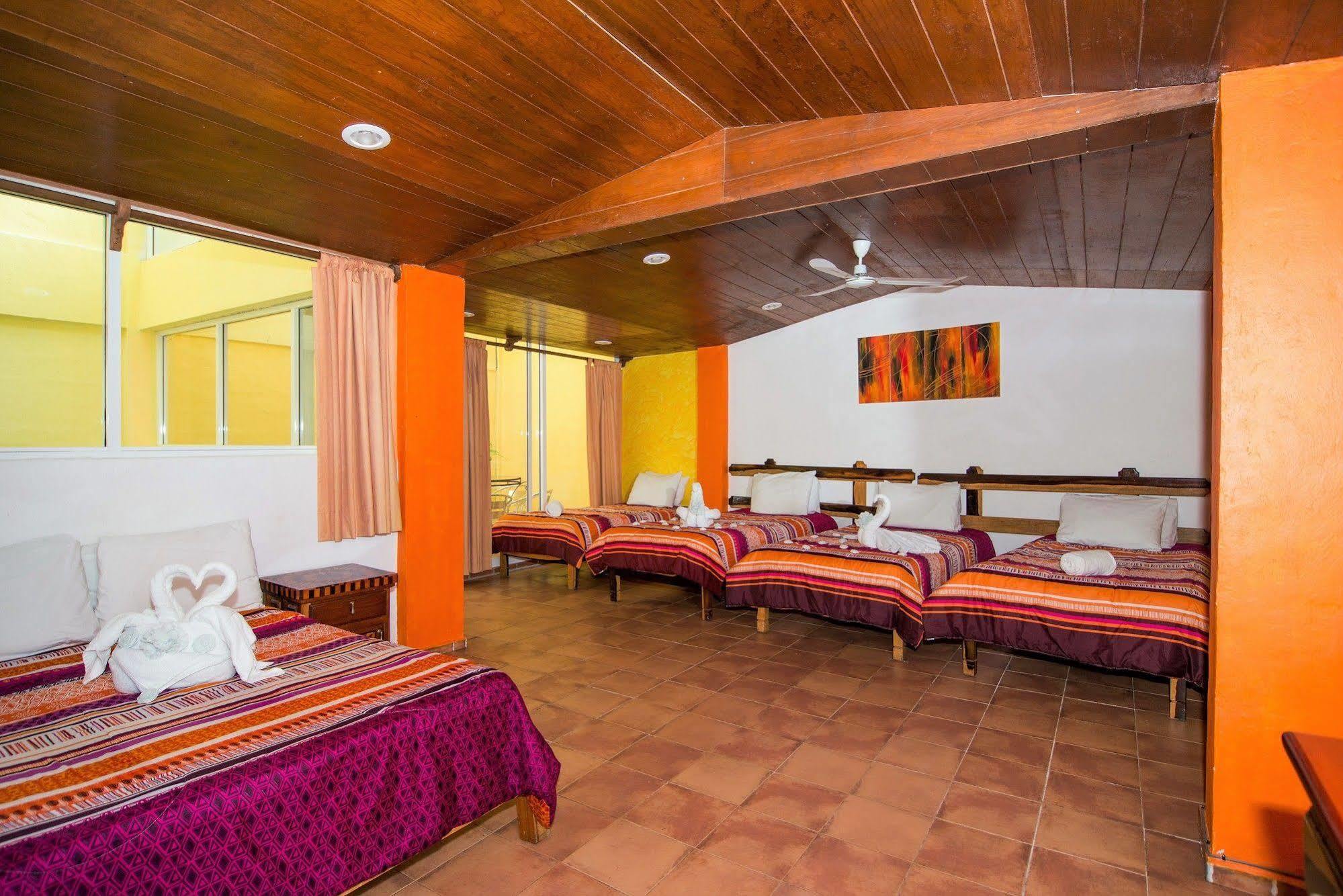 Hotel El Hormiguero Playa del Carmen Esterno foto