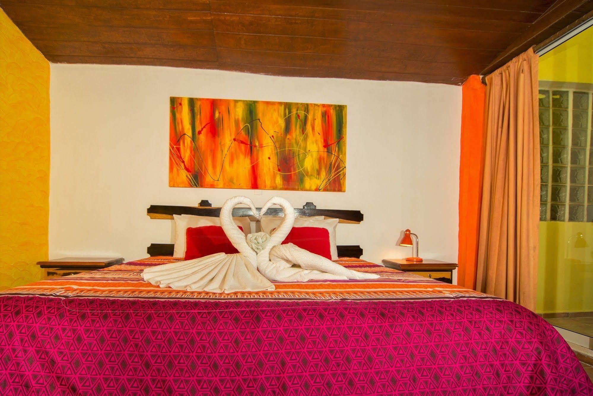 Hotel El Hormiguero Playa del Carmen Esterno foto